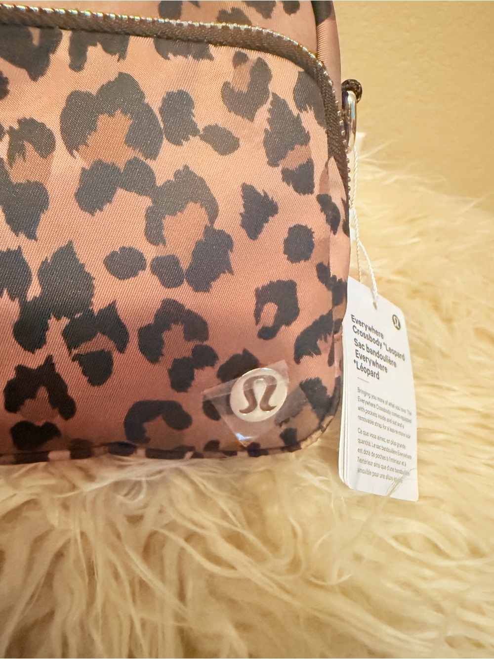 Lululemon Everywhere Printed Crossbody Bag in Pink Leopard - Picture 4 of 8